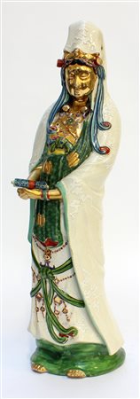 Guanyin in porcellana policroma e dorature (h. cm 50) (lievi difetti)Cina,...