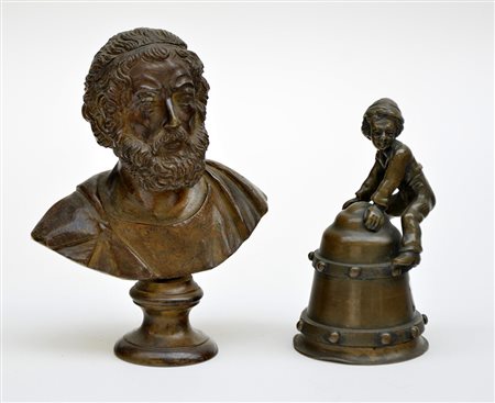 Lotto composto da un campanello in bronzo e un mezzobusto di filosofo