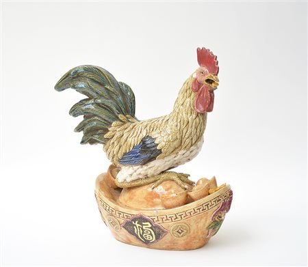 Scultura celebrativa "anno del gallo", manifattura moderna cinese (h. cm 35)...