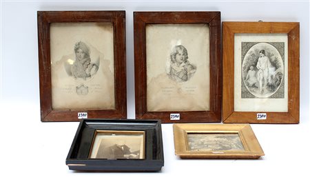 Lotto composto da quattro incisioni ed una foto, in cornici