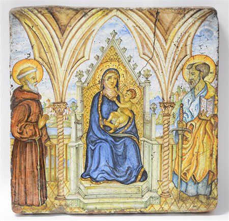 Piastrella in terracotta decorata in policromia raffigurante Madonna con...