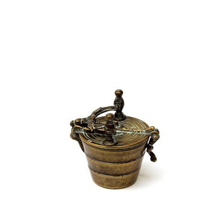 Peso a pila con sei elementi in contenitore (h tot cm 13,5) (lievi difetti)