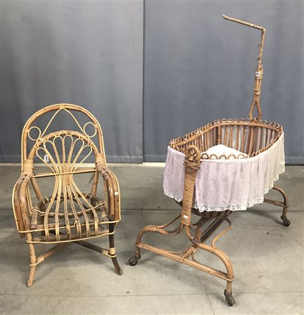 Lotto composto da una culla e una sedia da bambino in vimini (difetti)
