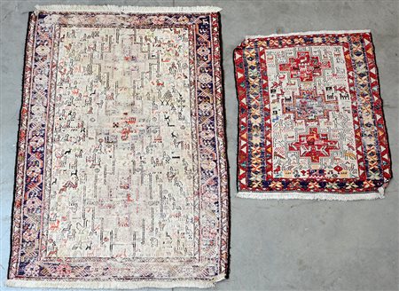 Lotto di due tappeti Sumak, Caucaso secolo XX, tessuti in seta, a decoro...