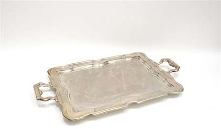 Vassoio rettangolare biansato in argento con decori floreali incisi (gr 1500...