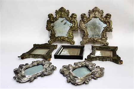 Lotto composto da sette cartaglorie di epoche e materiali diversi