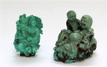Due piccole sculturine in pasta di turchese raffiguranti divinità buddiste...