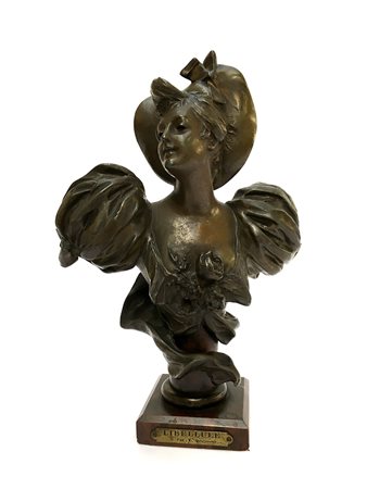 Victor Leopold Bruyneel (1859)"Libellule" scultura in bronzo (h cm 23)...