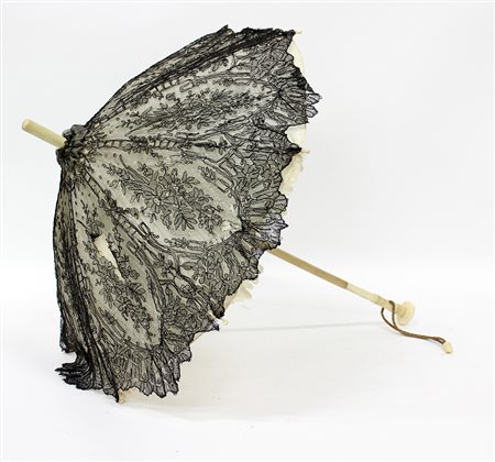 Ombrello da sole in legno e avorio