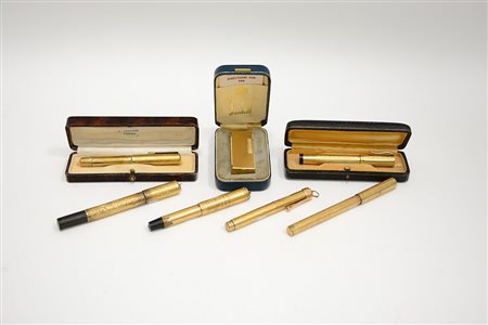 Lotto di sei pennini di fatture differenti in metallo dorato di cui due in...