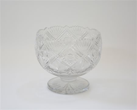 Manifattura di Boemia, centrotavola tondo in cristallo sfaccettato (h cm 22)...