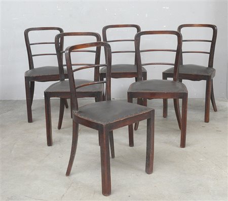 Gruppo di sei sedie in legno di faggio ebanizzato con seduta imbottita e...