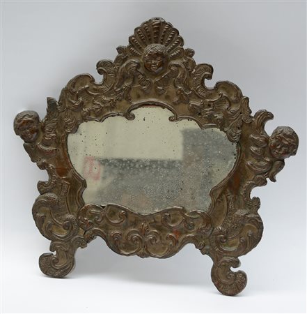 Cartagloria in rame sbalzato a putti, motivi vegetali e volute, secolo XIX...