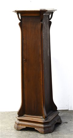 Colonna a libreria decorata a motivi Liberty (cm 42x134x42)(difetti e mancanze)