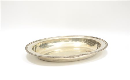 Vaschetta portadolci di forma ovale con bordo cesellato a palmette (gr 600...