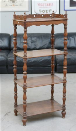 Etagère a quattro ripiani con montanti torniti, secolo XIX (cm...