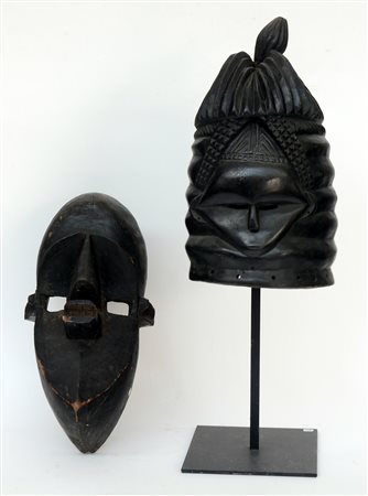 Arte africana, lotto composto da una maschera casco femminile “Mende” in...