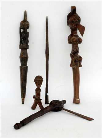Arte africana, lotto composto da due accette in legno intagliato, di cui una...