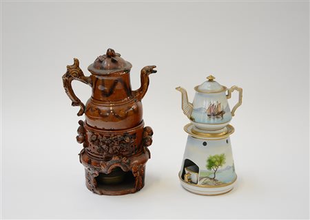 Lotto composto da due veilleuses di epoche e manifatture diverse (difetti)