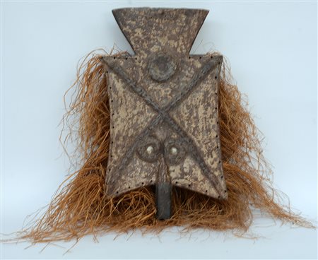 Arte africana, pannello in legno sagomato per bastone da sciamano decorato...