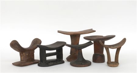 Arte africana, lotto composto da sei poggiatesta in legno (difetti)