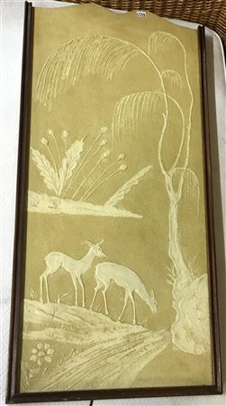 Pannello in legno smaltato raffigurante cerbiatti. Italia, fine anni '40....