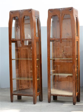 Coppia di vetrine Liberty a quattro ante laterali, inizio del secolo XX (cm...