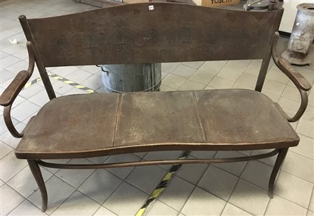 Divano a tre posti in stile Thonet con struttura in legno curvato, seduta e...