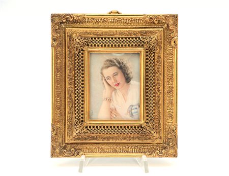Ignoto, "Ritratto di donna" miniatura (cm 8x6) firmato L. Fiori in basso a...