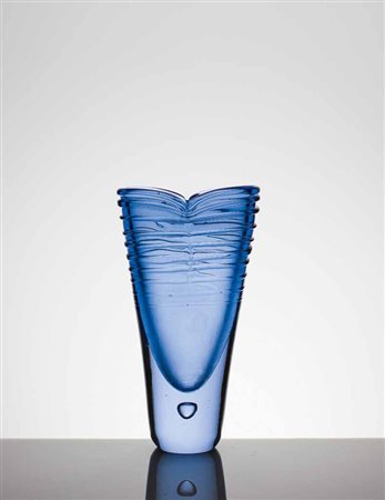 MANIFATTURA MURANESE Vaso con base in vetro sommerso nei toni del blu con...
