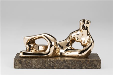 HENRY MOORE "Reclining Figure"1938 scultura in bronzo dorato cm 7x13x4...