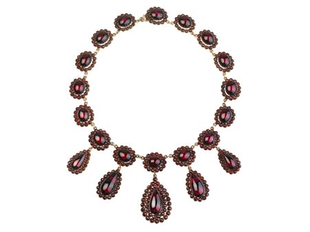 DEMI-PARURE, FINE SEC. XIX, IN GRANATI, COMPOSTA DI COLLANA E PAIO DI...