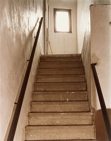 Vincenzo Castella (Napoli 1952)Interno 1983Stampa fotografica vintage a...