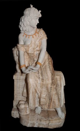 SCULTURA, Scultura in marmo raffigurantre figura femminile seduta altezza cm...