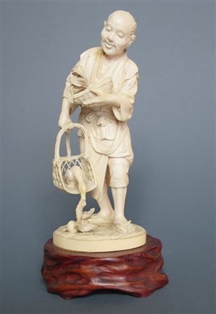 GIAPPONE, Avorio "contadino" - Giappone periodo Meiji - H 15 cm