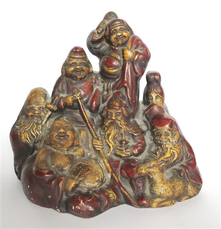 CINA, Gruppo scultoreo in legno intagliato, placcato e lumeggiato oro...