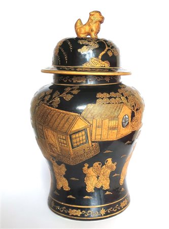 CINA, Grande vaso potiche con decori di vita quotidiana - H 49.5 - Cina