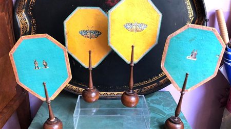 VENTOLE, Quattro ventole parafuoco in papier mache - Francia XIX sec.