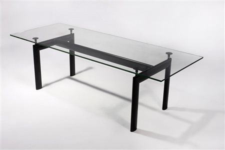 Cassina: tavolo da centro modello LC6 con piano in cristallo spesso, base in...