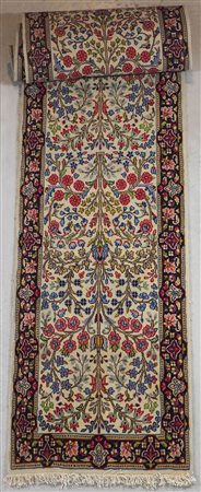 Lunga corsia cm. 75x395.