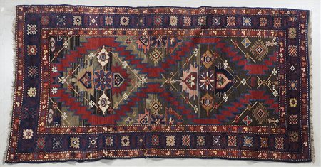 Tappeto cm. 122x232.