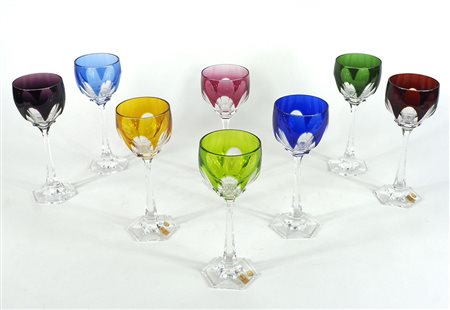 Nachtmann: lotto di 8 bicchieri colorati in cristallo. Firmati. H. cm. 21.