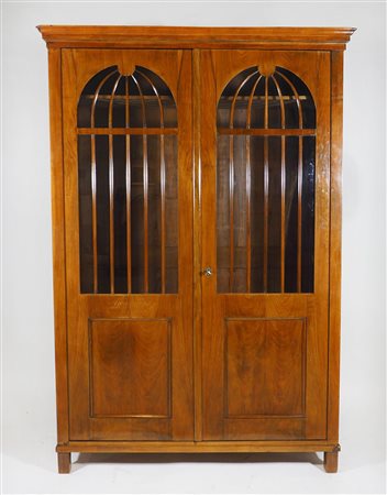 Libreria in legno a 2 ante a vetri con taglio a lunetta. XIX secolo. cm....