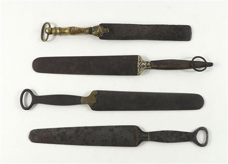 Lotto di 4 affila-lame antiche.