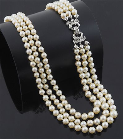 Collier a 3 fili di perle Akoya naturali di alta qualità a scalare da 5,5mm a...