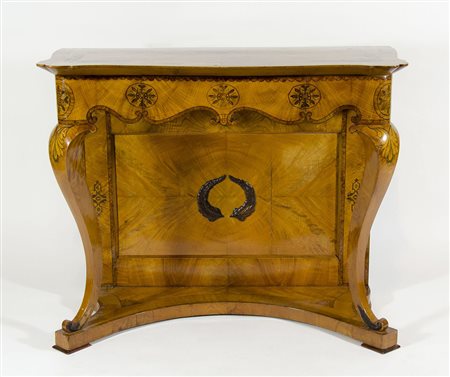 Eccezionale salotto Biedermeier particolarmente riuscito per fantasia di...