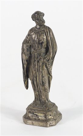 Scultura in argento lavorato raffigurante San Pietro. H. cm. 16,5. Prov.:...