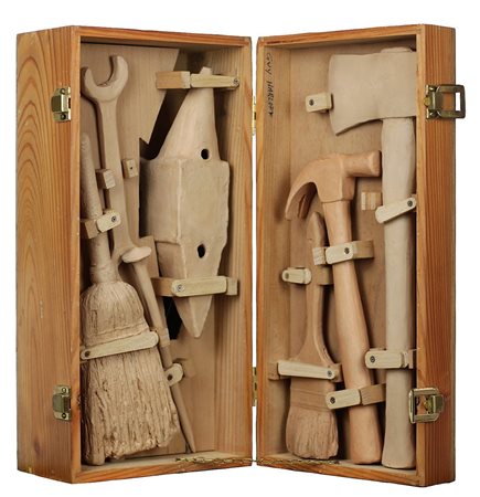 GUY HARLOFF, Senza titolo, Scultura in legno Dim. 16x43,5x21,5 Firmato all’...