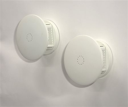 Koizumi * Coppia di lampade da parete modello "Iridia". Produzione Sirrah,...