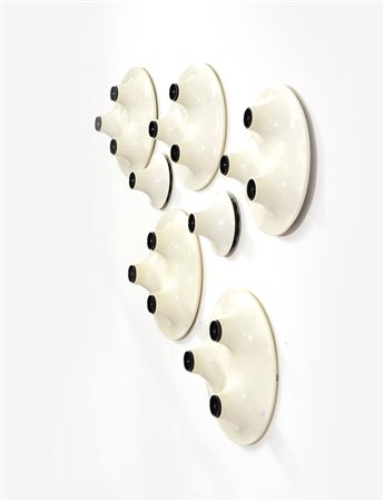 Vico Magistretti (Milano 1920 - Milano 2006)Lotto composto da cinque...